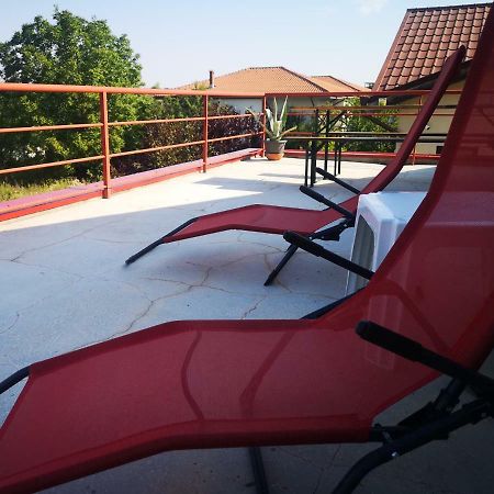 Апартаменты Apartament Iulia Voluntari Экстерьер фото