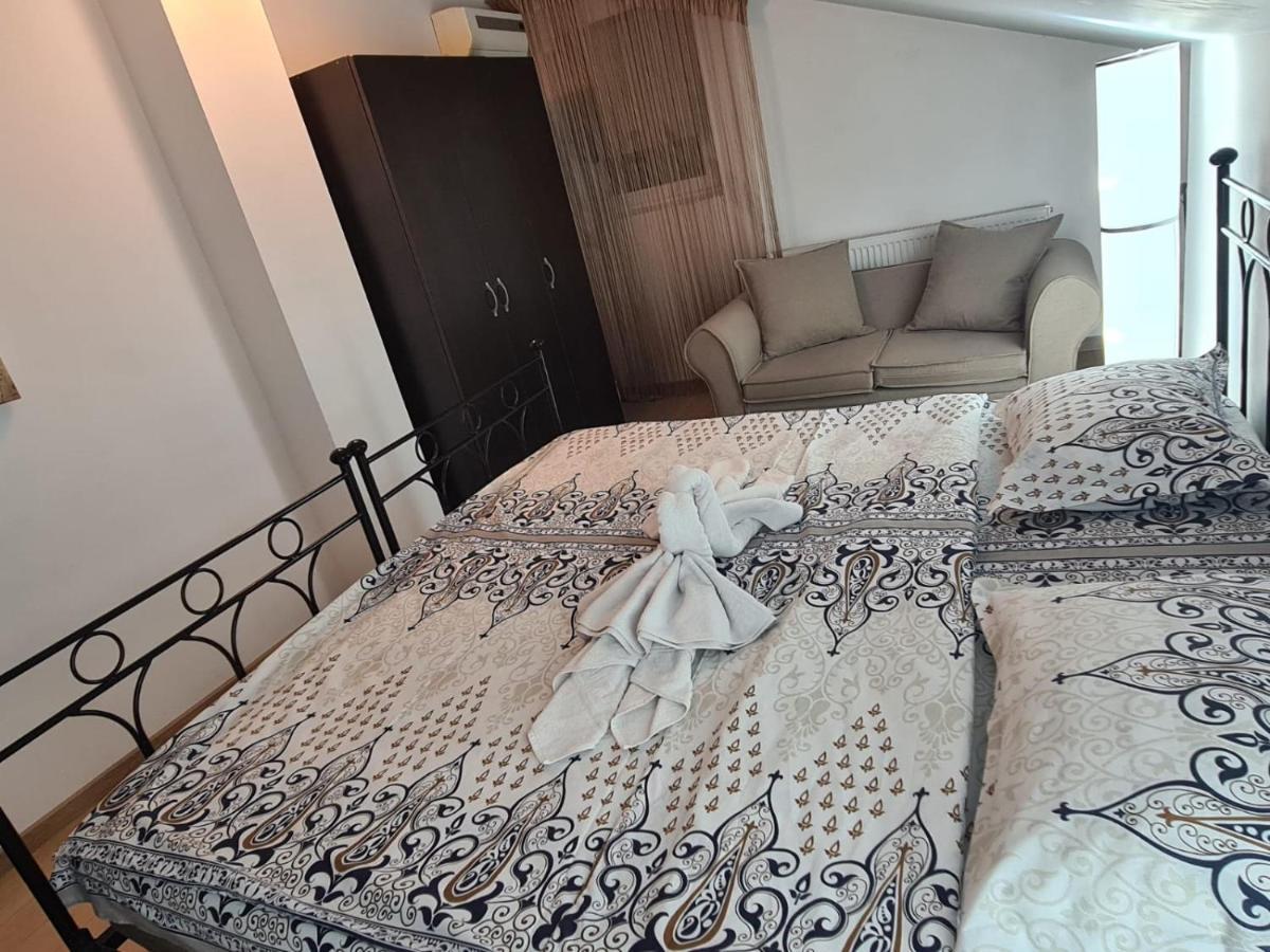 Апартаменты Apartament Iulia Voluntari Экстерьер фото